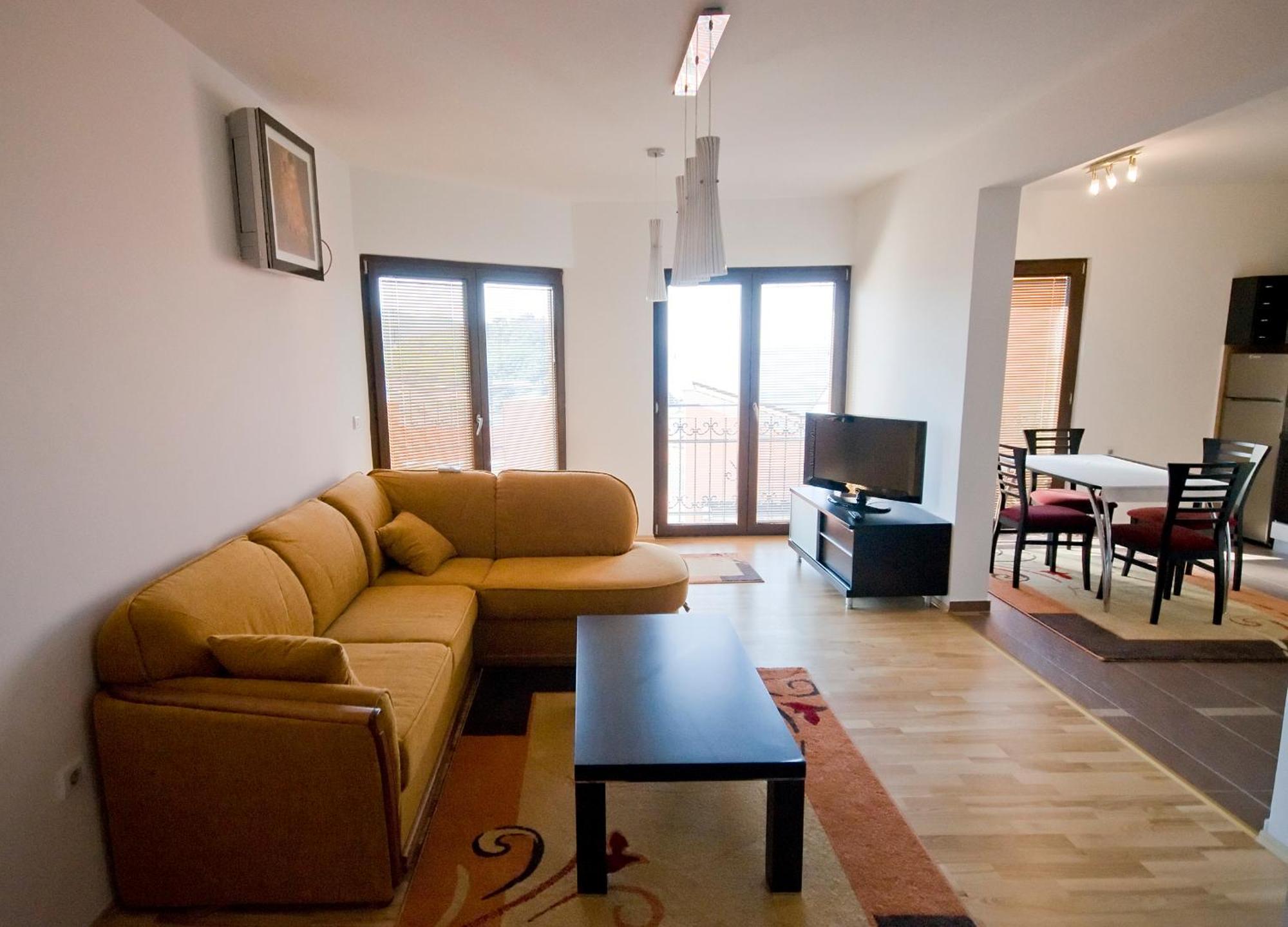 Apartments Ivan Petrovac Rom bilde